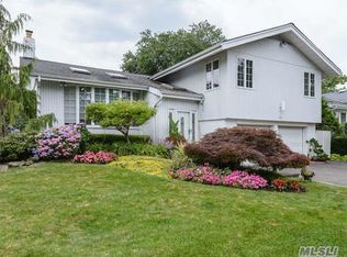 27 Flower Ln, Jericho, NY 11753