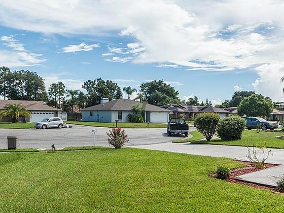 3rd image of 4628 Glenbrooke Dr