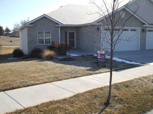 341 Simmer Dr, Wamego, KS 66547