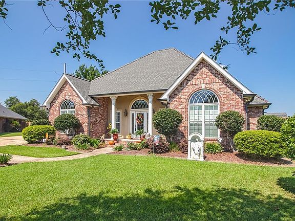4th image of 709 Emma Dr