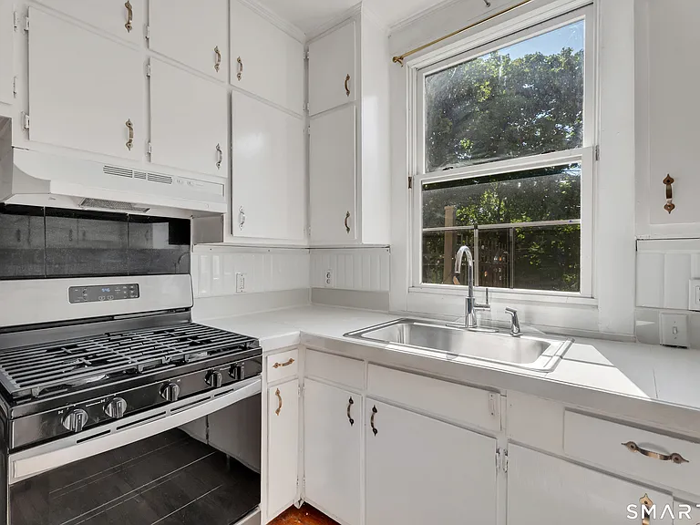 829 Orange St #3R — Photo 4