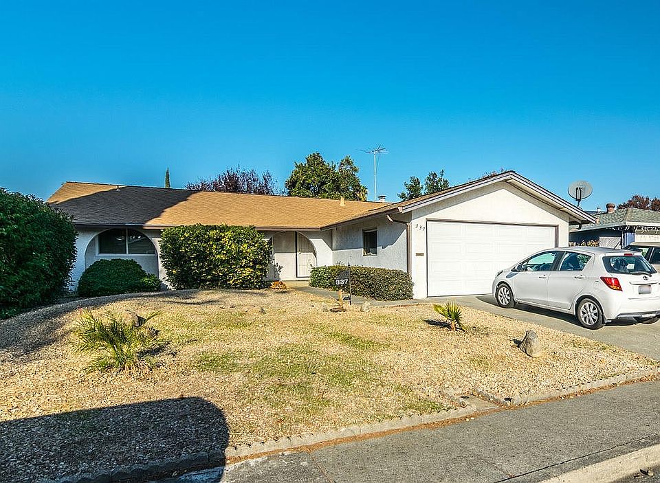 1st image of 337 Honeysuckle Dr