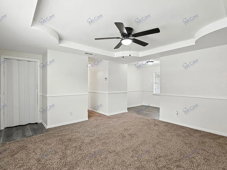4425 Central Ln — Photo 6