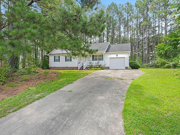 3rd image of 48 Hammerstone Dr