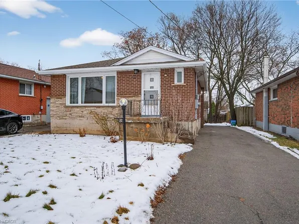 399 E 15th St, Hamilton, ON L9A 4G9