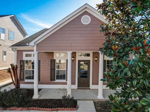 6178 N Clubview Cir, Bessemer, AL 35022
