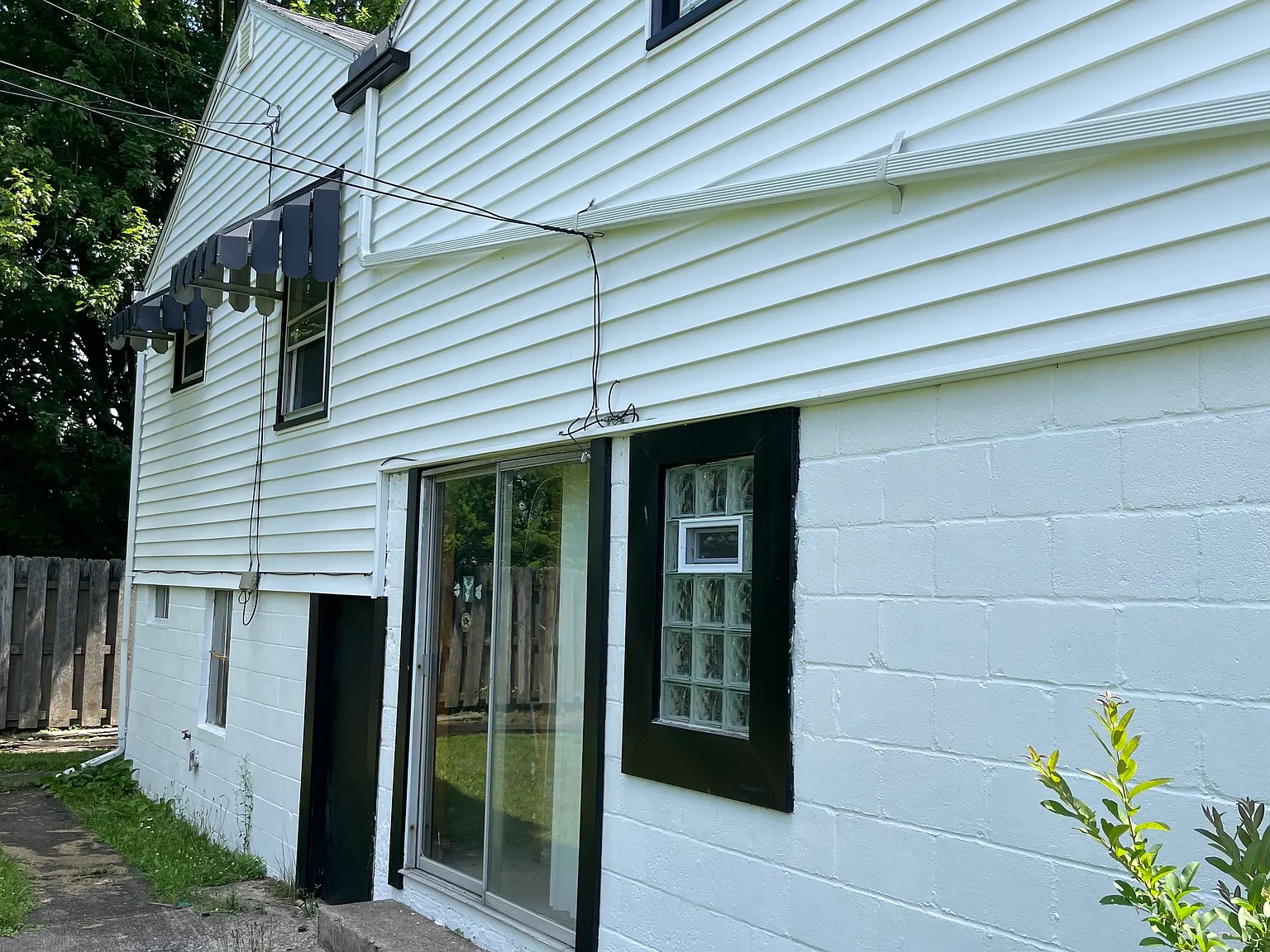 2 bed, $1,100 — Photo 4