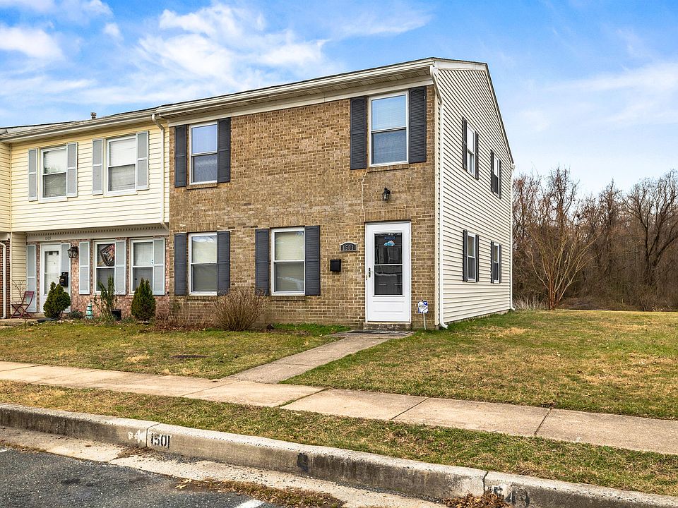 1st image of 1501 Charlestown Dr