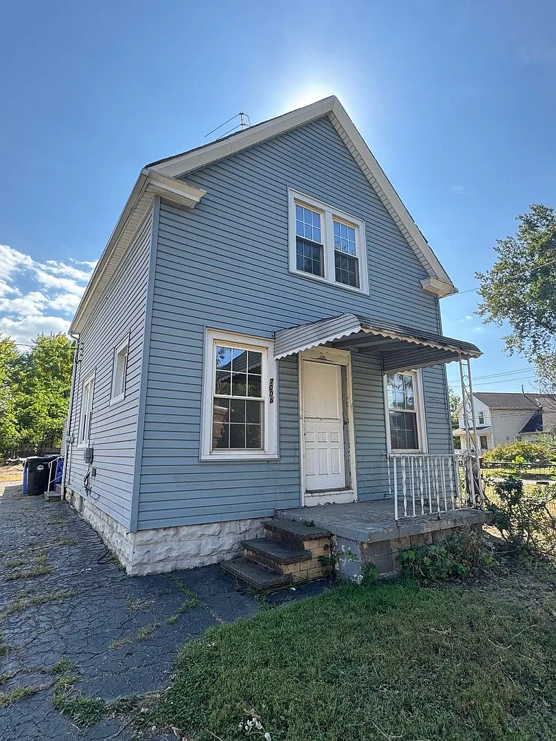 3 bd house near Slavic Village/North Broadway — Photo 1