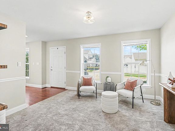 5th image of 1004 Ashworth St
