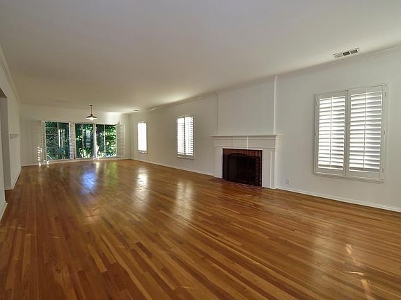 5th image of 164 S Orange Grove Blvd APT 201