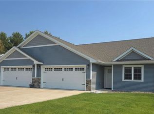 745 Jeffers Rdg, Eau Claire, WI 54703