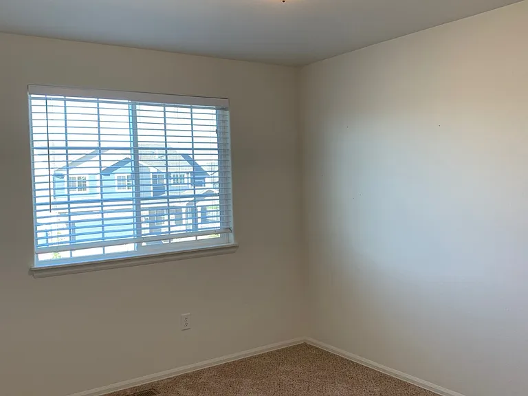 1511 Woodcock St — Photo 6