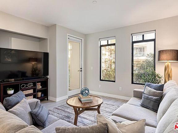 5th image of 5625 Crescent Park W APT 208
