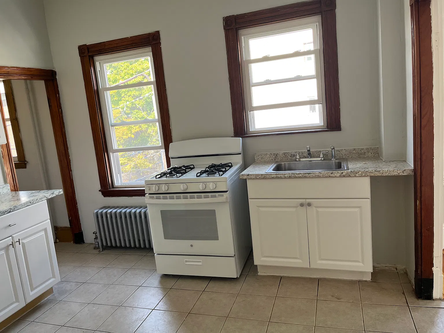 2 bed, 950 sqft, $2,800 — Photo 2