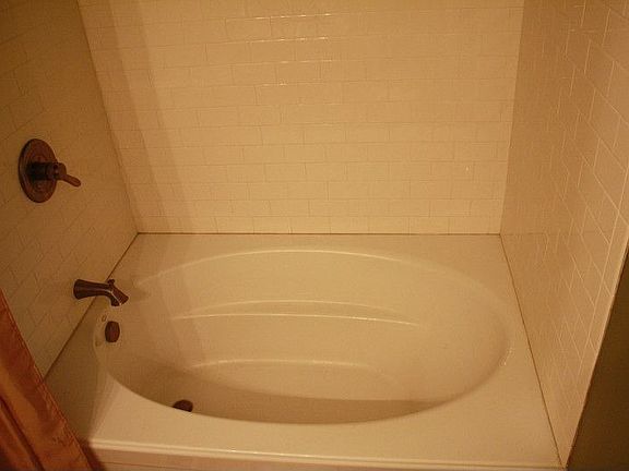 5th image of 125 Spruce Dr