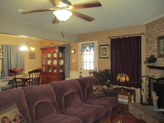 5th image of 530 E 44th St