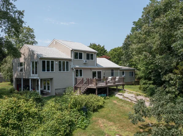 80 River Street, Deep River, CT 06417