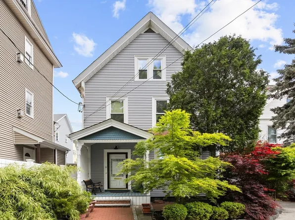 8 Wyman St, Jamaica Plain, MA 02130