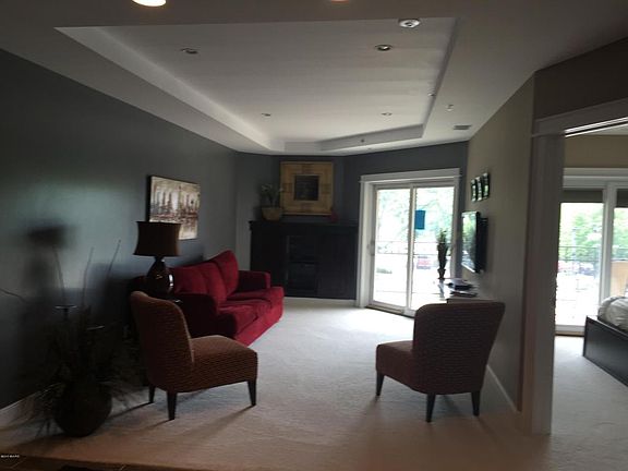 3rd image of 11 S 1st St Unit 303