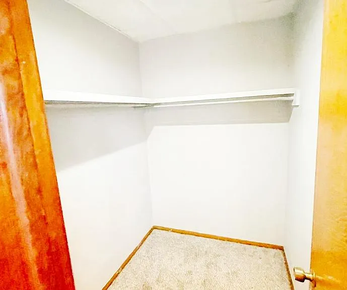 Skyview Court Apartments — Photo 19