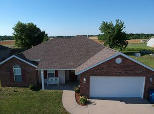 911 Monroe Cir, Carl Junction, MO 64834