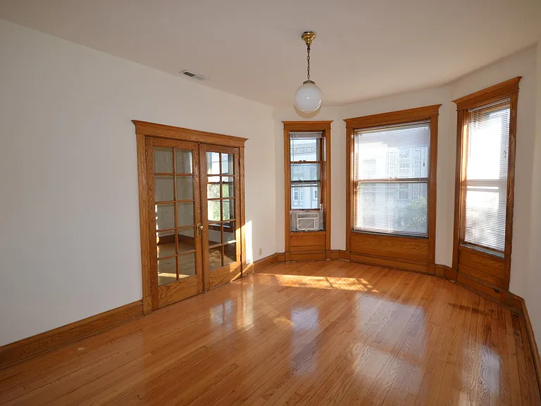 852 W Waveland Ave #3 — Photo 3