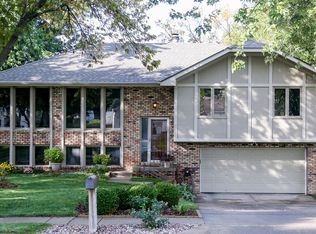 5318 S 107th Ave, Omaha, NE 68127