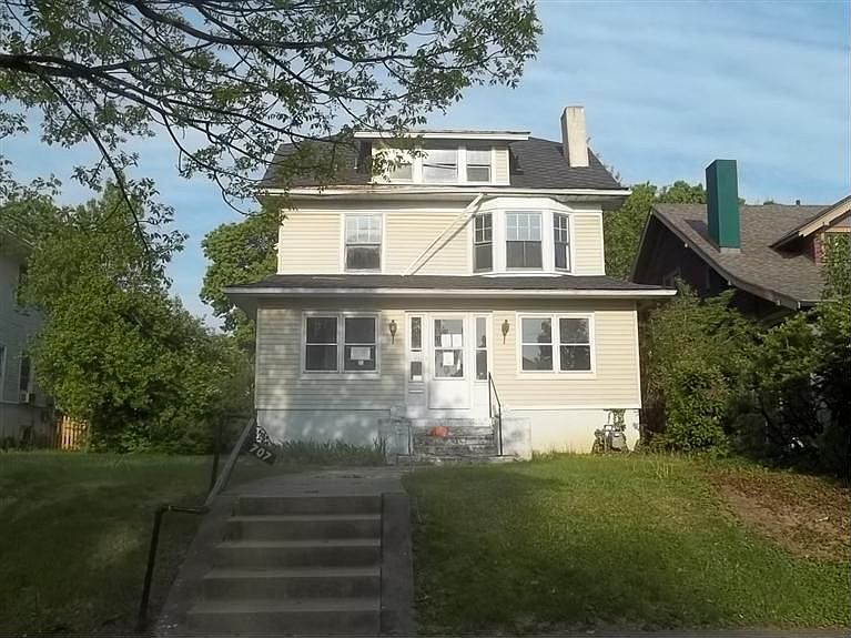 1st image of 707 Grafton Ave