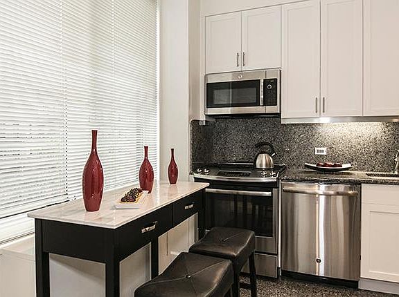 3rd image of 350 E 79th St APT 20D
