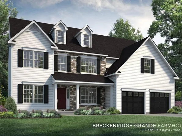 215 Scenic Ct #10, Bushkill Township, PA 18064