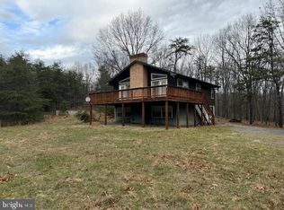 693 Pauls Woods Rd, Delray, WV 26714