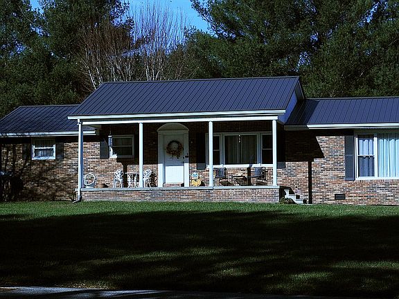 3rd image of 134 Twelve Trees Ln