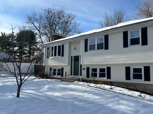 12 Ballard St, Easthampton, MA 01027