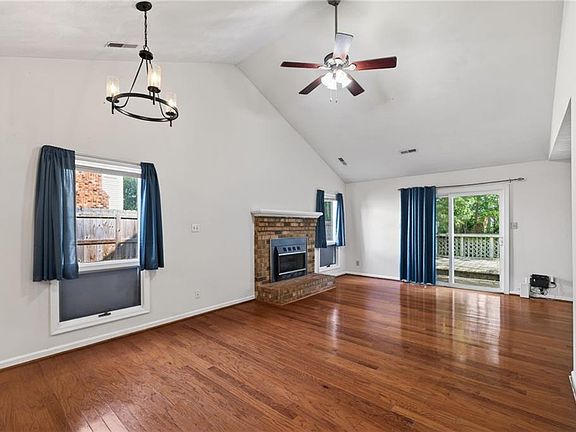 4th image of 4006 Oak Moss Ct