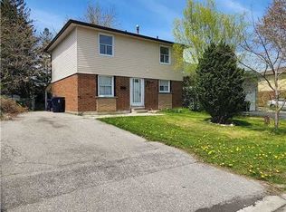 107 Crittenden Sq, Toronto, ON M1B1V2
