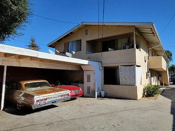 3rd image of 95 N San Marino Ave