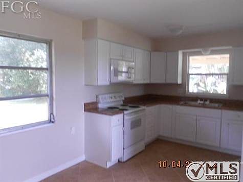 5th image of 730 Camellia Dr
