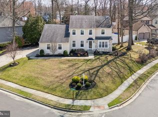 24 Whitechapel Dr, Mount Laurel, NJ 08054
