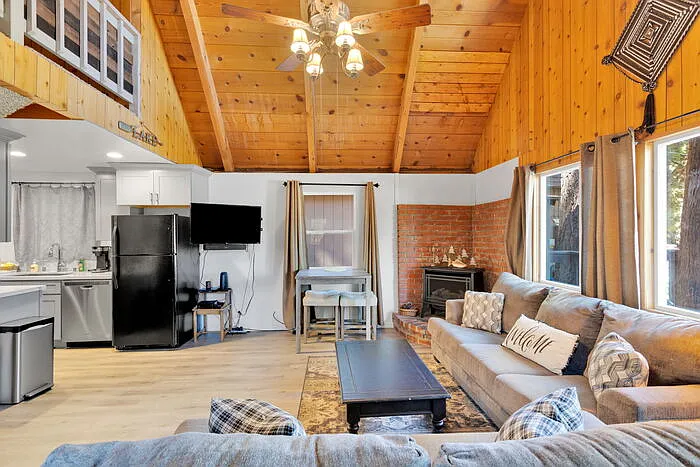 42651 Falcon Ave — Photo 5