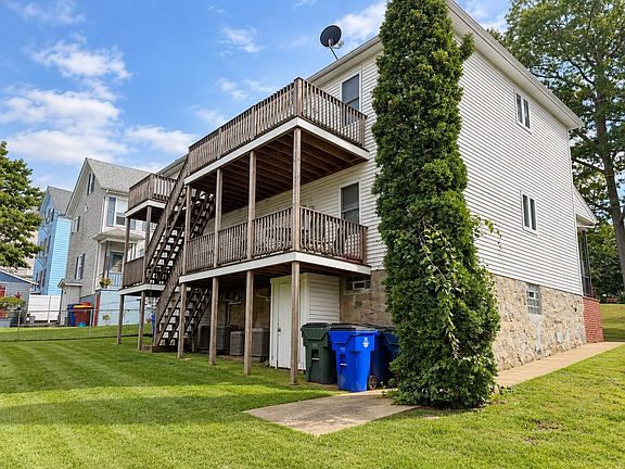 2nd image of 186 Hood St #1E
