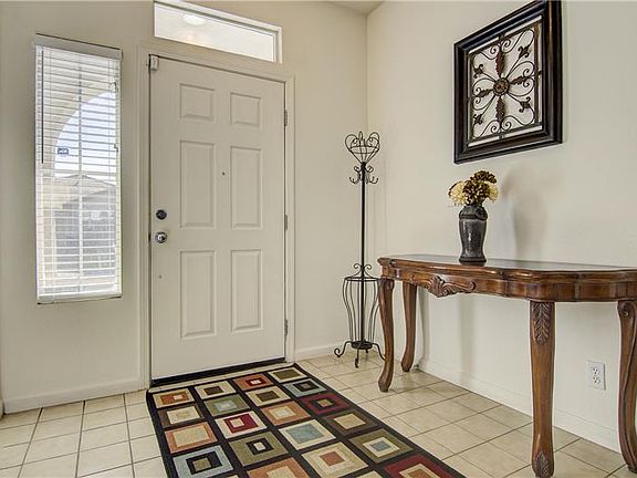 3rd image of 1726 Lee Dr
