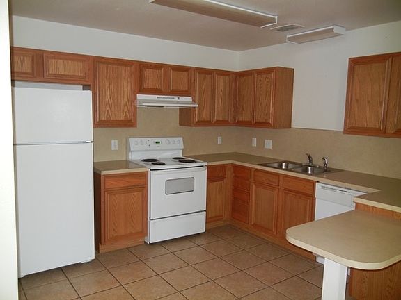 5th image of 513 N Chicago Ave APT B
