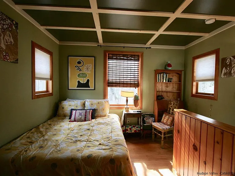 Bedroom area (old photo; undergoing renovation)