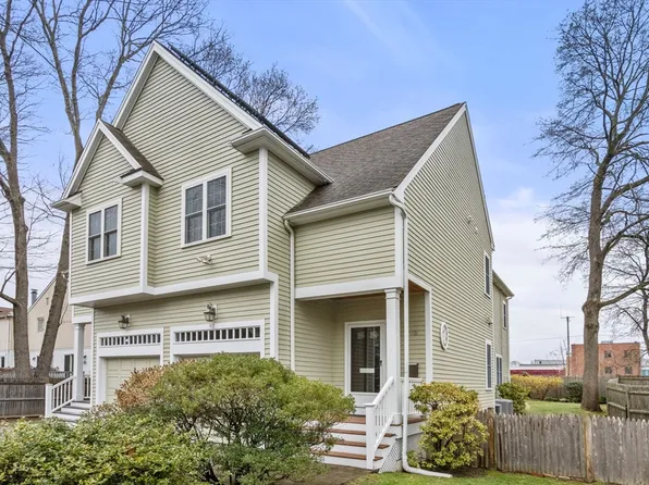 18 Maple Ct Unit 18, Needham, MA 02492