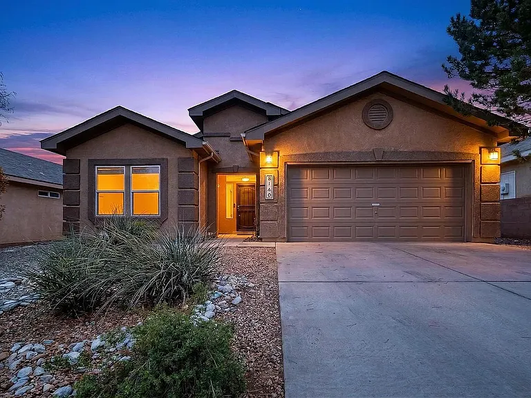 8140 Ventana Azul Ave NW — Photo 1