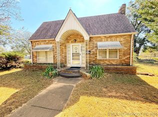 507 Country Club Dr, Holdenville, OK 74848