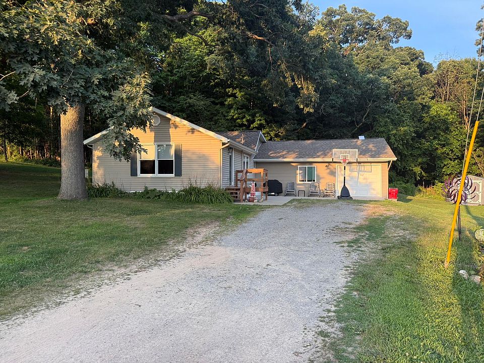 1st image of 10456 S Ferris Ave