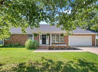 999 S Curtis Ave, Pea Ridge, AR 72751