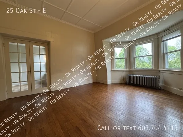 25 Oak St #E, Franklin, NH 03235